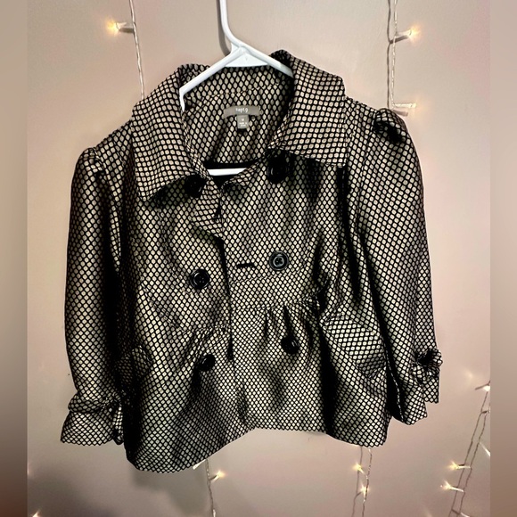 Apt 9: Women button top -Size Medium Black and Gold colors - Picture 1 of 4